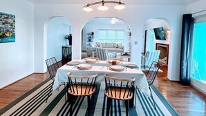 Interior - Large Apartment for Big Groups in the Center of Bermuda! (Warwick)