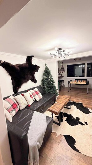 TV, offices - 564A Le Refuge Spa Riviere (Saint-Léon-de-Standon)