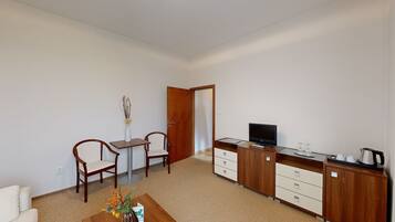 Standard-huoneisto | 1 makuuhuone, tallelokero huoneessa, silitysrauta/-lauta, ilmainen Wi-Fi