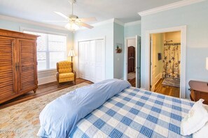 4 chambres, fer et planche à repasser, Wi-Fi gratuit, draps fournis