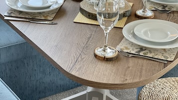 Cabin | Dining