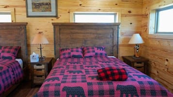 3 bedrooms, desk, WiFi, bed sheets