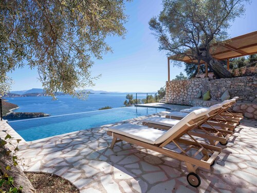 Villa Nikos - Stunning views and Pivacy in Sivota Bay