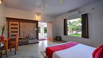 Perhehuone | 1 makuuhuone, minibaari, yksilöllisesti kalustettu, työpöytä