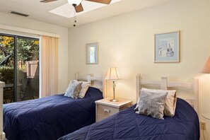 2 chambres, fer et planche à repasser, Wi-Fi gratuit, draps fournis