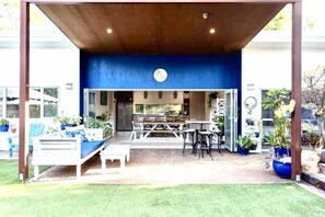 Outdoor dining - Two for You - HOUSE  plus  STUDIO  (Dunsborough)