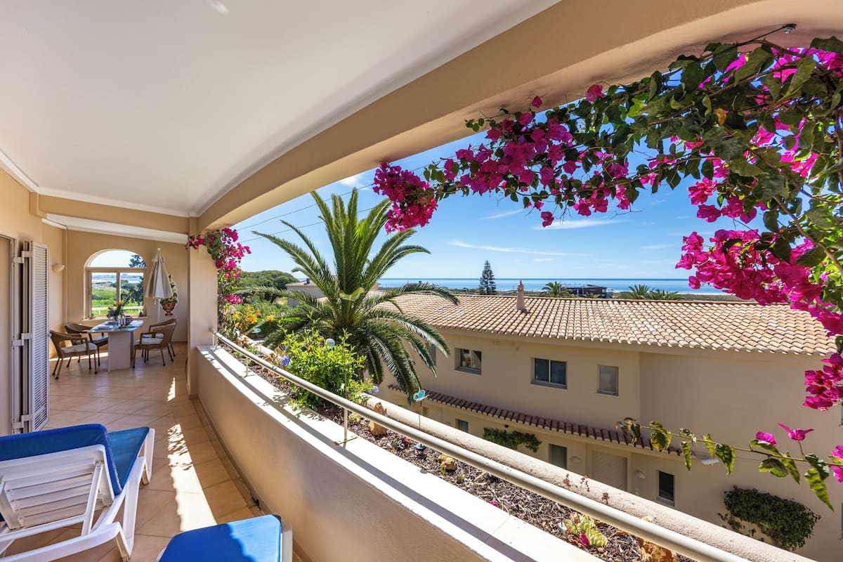 Two-bedroom apartment | Balcone