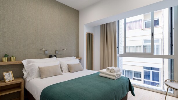 In-room safe, blackout curtains, iron/ironing board (on request) - Hotel Emete by AirNest (Las Palmas de Gran Canaria)