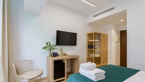 In-room safe, blackout curtains, iron/ironing board (on request) - Hotel Emete by AirNest (Las Palmas de Gran Canaria)