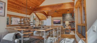 Stone Peak Lodge with a Pool Table, Hot Tub, Firepit and Gorgeous Wood and Stonework
