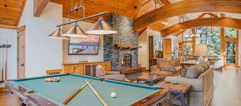 Peaceful Family Stay w/ Gas Fireplace and Hot Tub