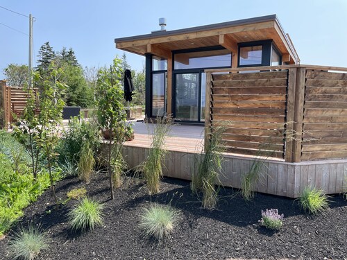 In the Heart of Cavendish,  Modern Ocean View Cottage