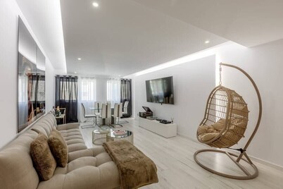 Spacious 3-bedroom condo in Lisbon