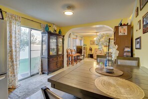 House (2 Bedrooms) | Interior