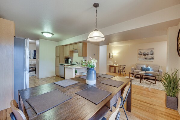 Apartment (3 Bedrooms) | Interior - Colorado Springs Townhome ~ 7 Mi to Downtown! (Colorado Springs)