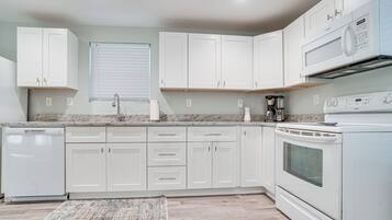 Cottage (3 Bedrooms) | Interior