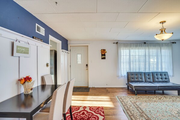 House (2 Bedrooms) | Interior