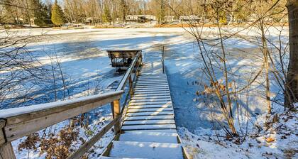 Lakefront Townsend Cabin w/ Fire Pit & Dock!
