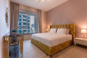 1 slaapkamer, een strijkplank/strijkijzer, wifi, beddengoed