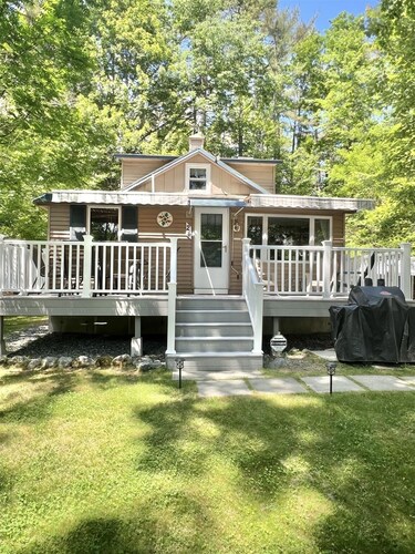 Camp Dragonfly Limit 10 3 Bedroom Home by RedAwning