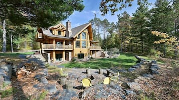 House, 4 Bedrooms | Exterior