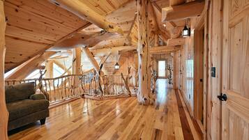 House, 4 Bedrooms | Interior