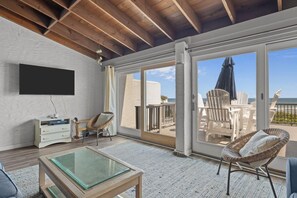 Townhome, 4 Bedrooms | Living area | Smart TV