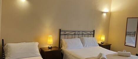 4 habitaciones, wifi gratis y ropa de cama