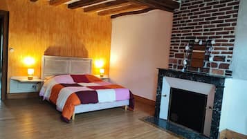 4 camere, culla da viaggio, Wi-Fi gratuito, lenzuola