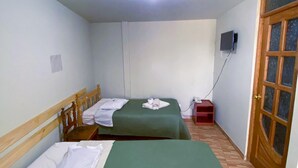 Desk, free WiFi - CHACRARAJU HOSTEL (Independencia)