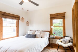 2 chambres, fer et planche à repasser, lit parapluie, Wi-Fi gratuit