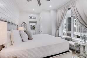 3 bedrooms, iron/ironing board, WiFi, bed sheets