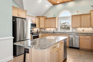 Fridge, microwave, oven, stovetop - Happy Hour: Private Pool | Hot Tub | Tiki Bar (Nags Head)