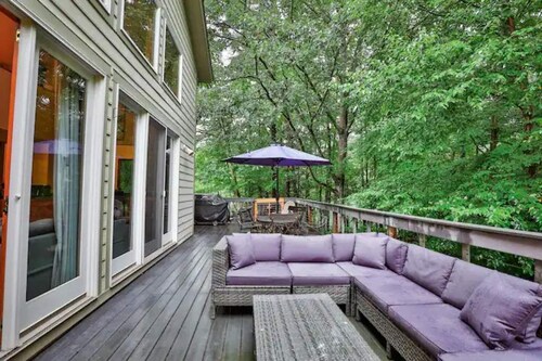 Twin Mountain River House