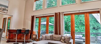 Twin Mountain River House