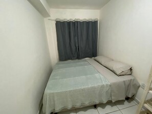 Appartement de base | 2 chambres, accès au Wi-Fi (inclus), literie fournie