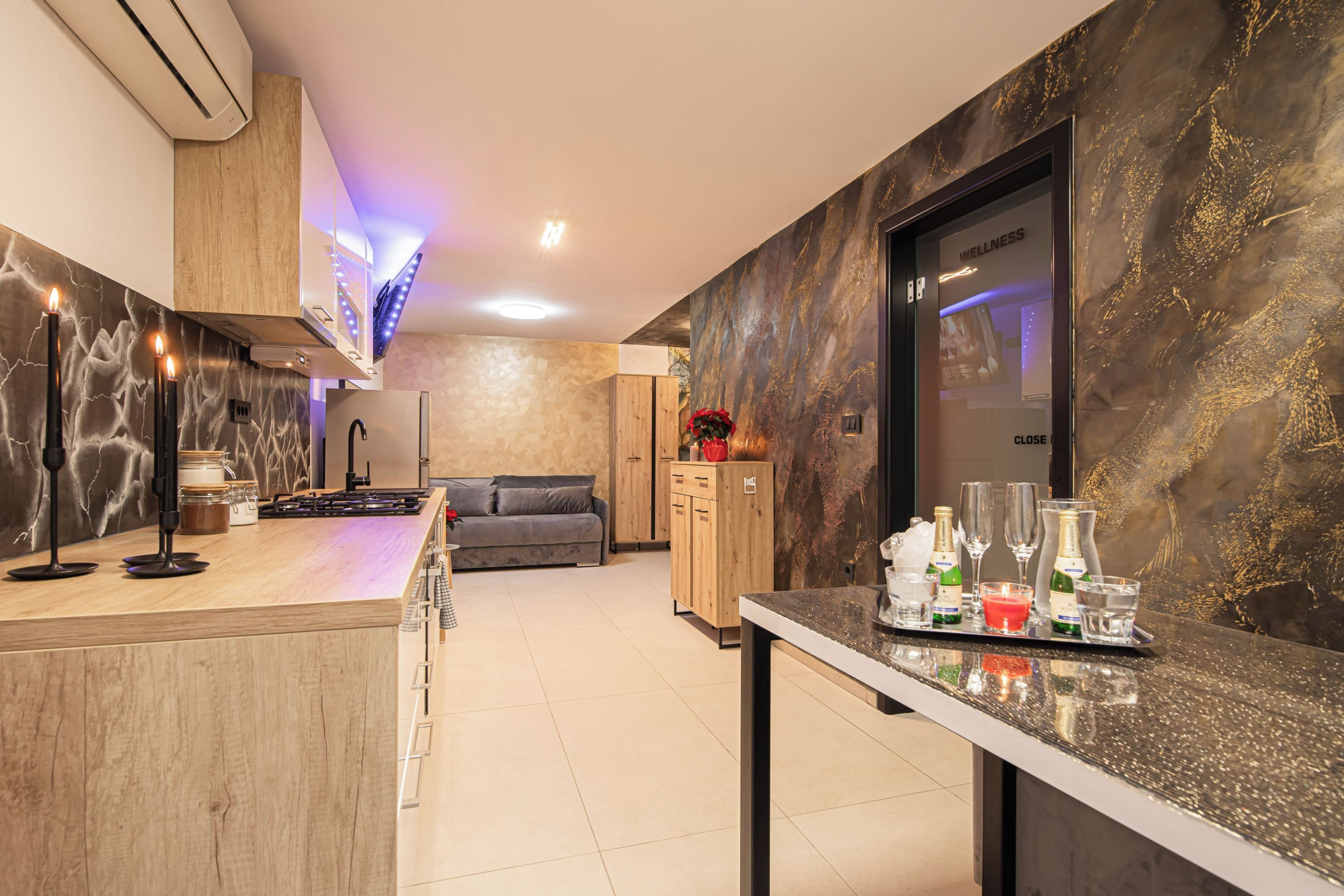 Family Apartment, Multiple Bedrooms (Wellness & Relax Apartment Lilly) | Private kitchen | Fridge, microwave, oven, stovetop