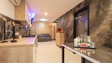 Family Apartment, Multiple Bedrooms (Wellness & Relax Apartment Lilly) | Private kitchen | Fridge, microwave, oven, stovetop