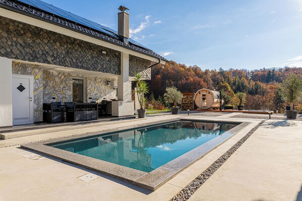 Outdoor pool, a heated pool