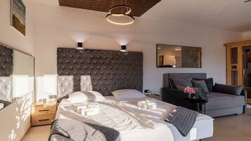 Family Studio, Mountain View, Mountainside (Wellness Paradise House Tim) | 3 bedrooms, free WiFi, bed sheets