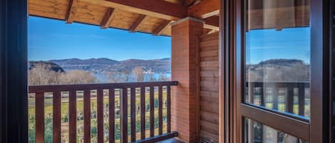 Casa familiare, 3 camere da letto (La Luna nel Lago Lake View Garden) | Vista lago