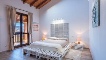 3 bilik tidur, ruang kerja komputer riba, seterika/papan seterika