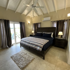 3 chambres, fer et planche à repasser, Wi-Fi gratuit, draps fournis