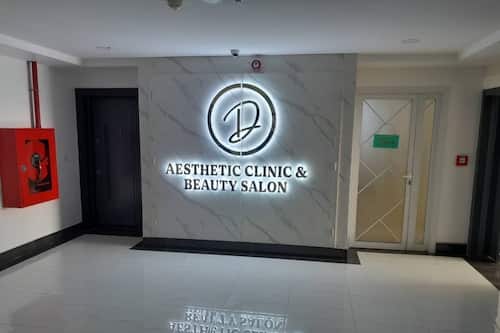 Body treatments, facials, 1 treatment room, manicures and pedicures