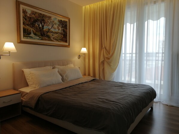 2 bedrooms, iron/ironing board, free WiFi, bed sheets