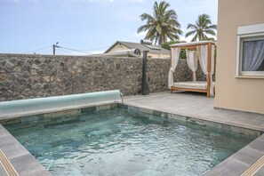 Opvarmet pool