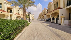 Property grounds - Perfect Vacation With 3bhk Villa (Dubai)