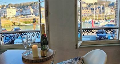 La jungle - Vue directe et magnifique sur le port