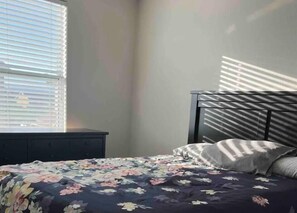 1 habitación, wifi y ropa de cama