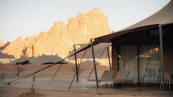 Luxury Two Bedroom Tent | Terrasse/Patio